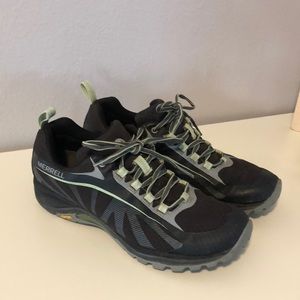 Merrell waterproof hiking shoe, women’s 7.5 with Vibram sole.